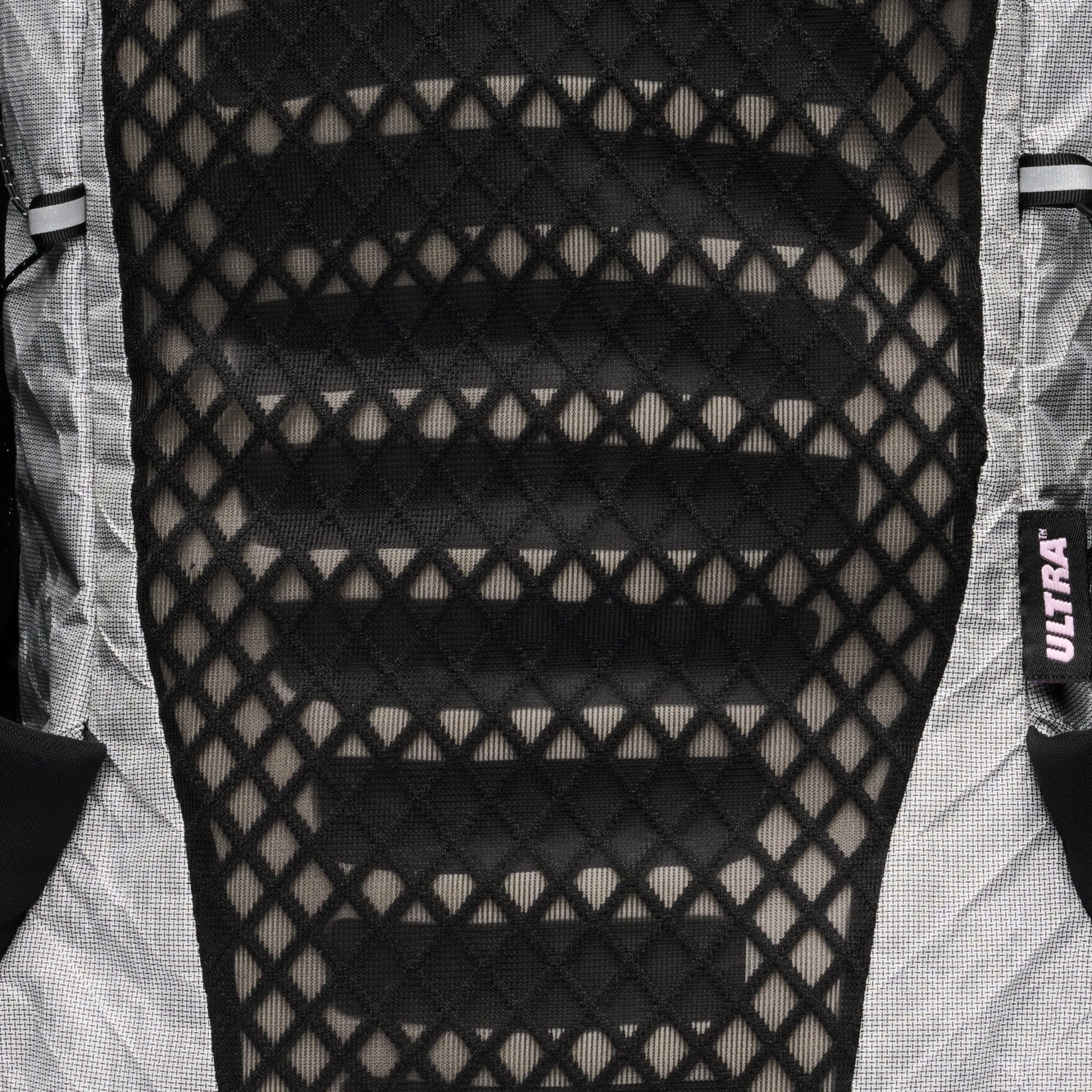 Women's BD X norda Distance 15 Backpack - Image 10